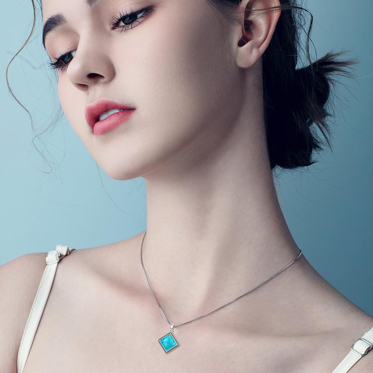 Turquoise Necklace 925 Sterling Silver Natural Turquoise Gemstone Pendant Vintage Bohemian Western Jewelry Gifts for Women
