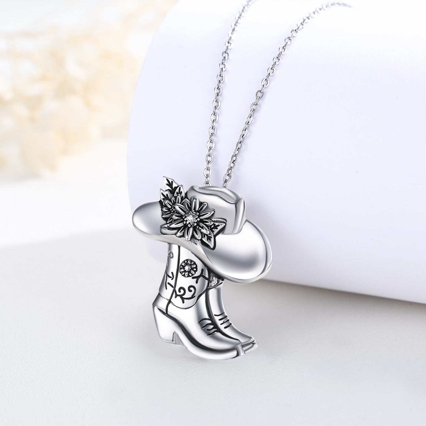 Midir&Etain Western Necklace 925 Sterling Silver Turquoise Pendant Highland Cow/Cow Skull/Hat/Tag/Cactus/Boot Cowgirl Country Jewelry for Women Men