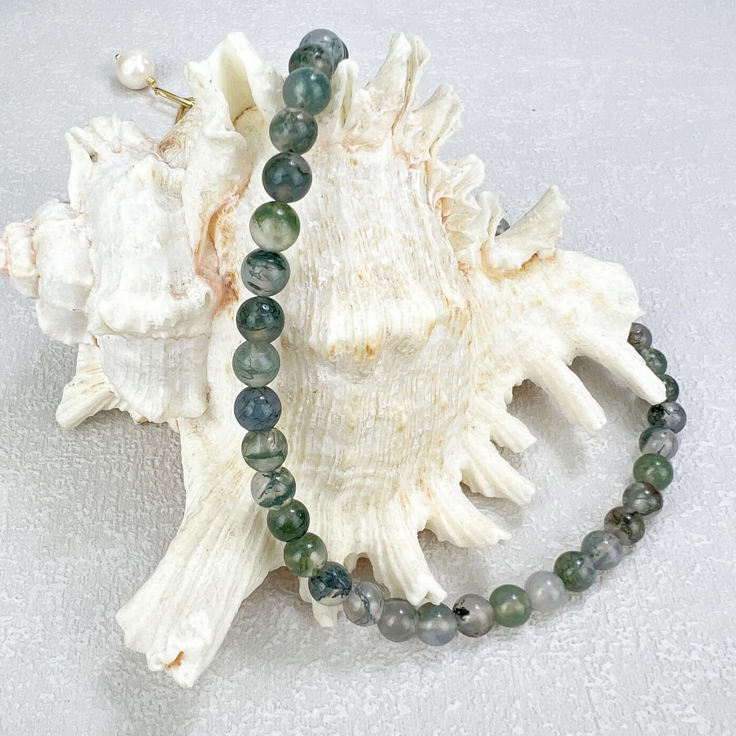 Green Aventurine Jade Necklace, Green Choker Necklace Healing Crystal Necklace with Pearl for Women, Handmade Necklaces Spiritual Jewelry for Women.
