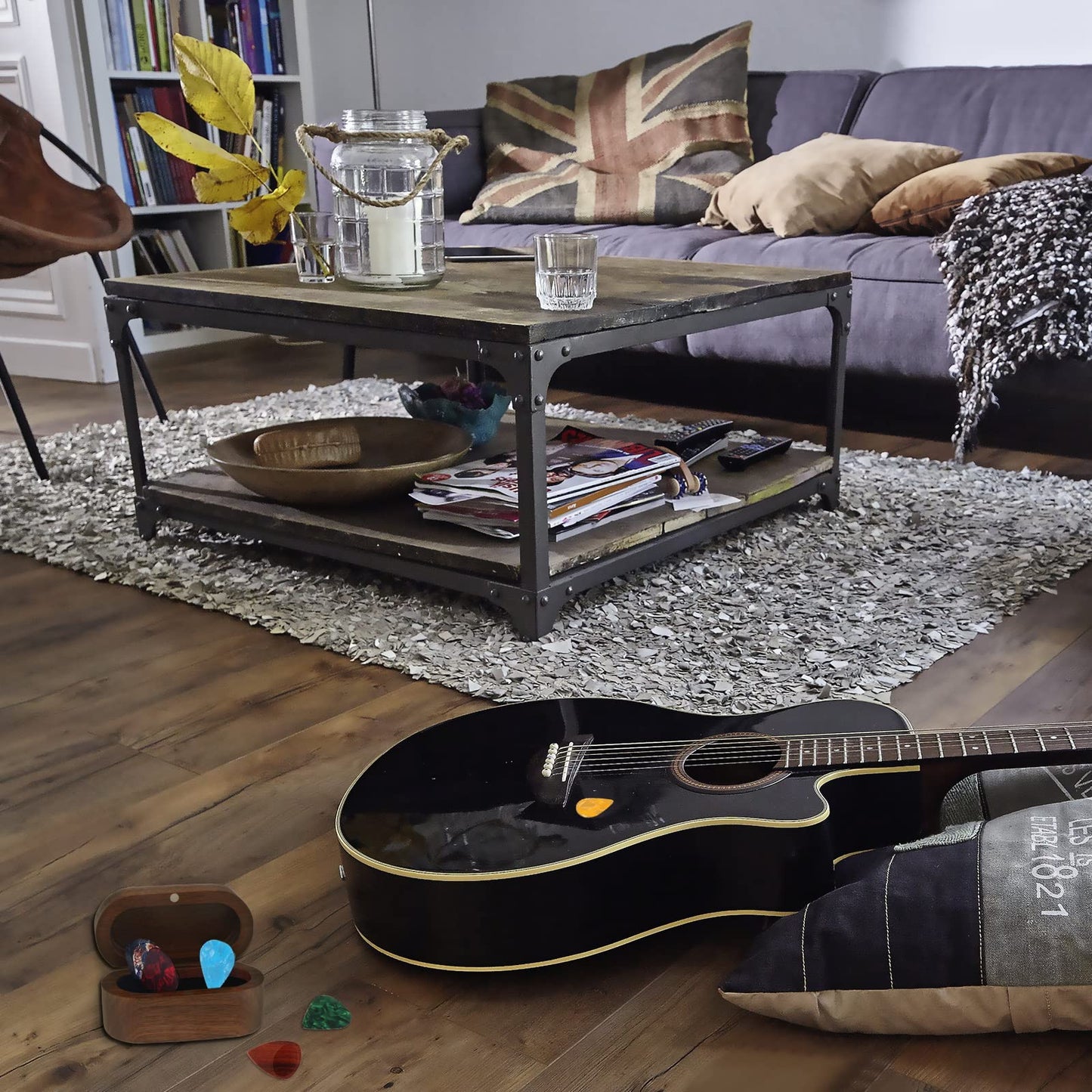 Sapele Guitar Pick Holder Set with 1 Rosewood Pick and 6 Celluloid Picks in 3 Thicknesses, Mini Wooden Jewelry Organizers, Wood Color knick-knacks, 3.35×1.77×1.58 inches Storages