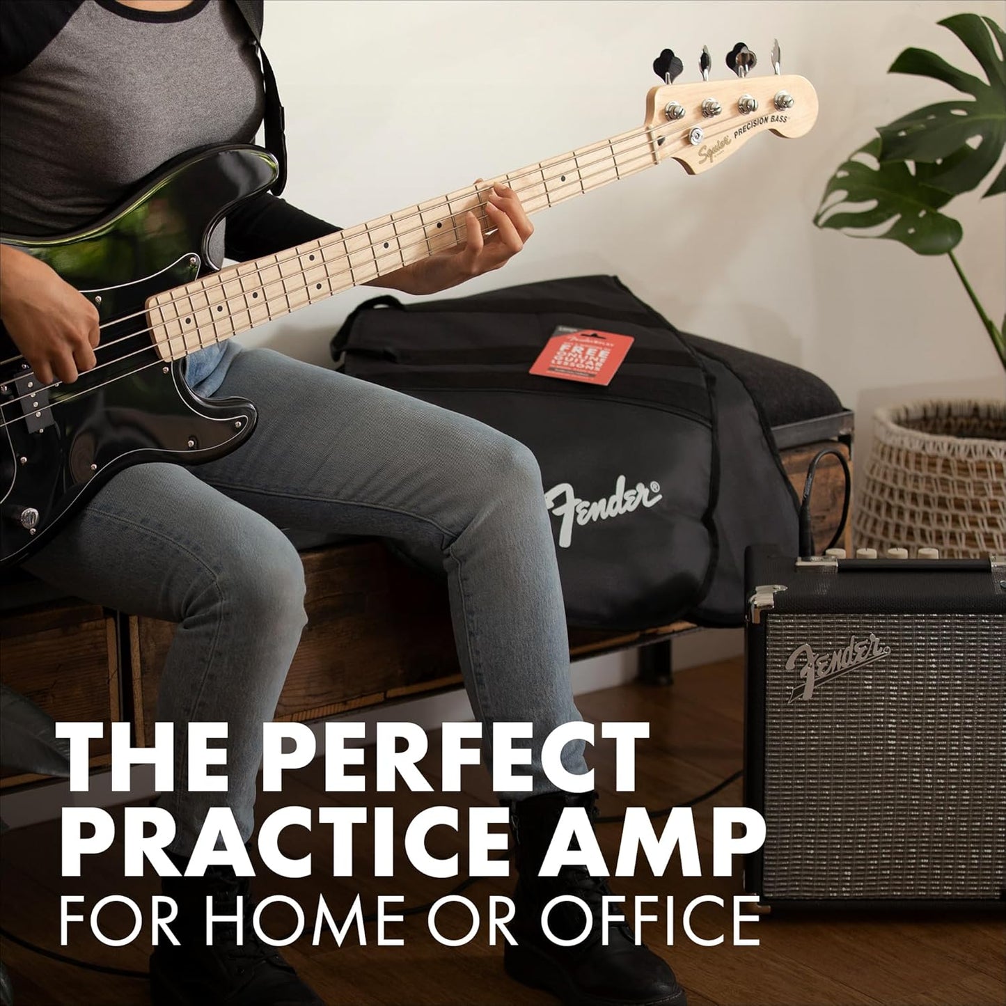 Fender Rumble 25 V3 Bass Amplifier, Bass Combo Amp, 25 Watts, with 2-Year Warranty, 8 Inch Speaker, with Overdrive Circuit and Mid-Scoop Contour Switch