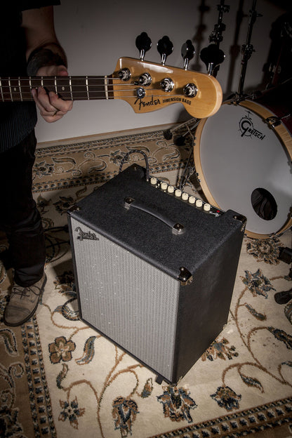 Fender Rumble 40 V3 Bass Amp for Bass Guitar, 40 Watts, with 2-Year Warranty Speaker, with Overdrive Circuit and Mid-Scoop Contour Switch